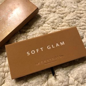 Anastasia Beverly Hills Soft Glam Pallet